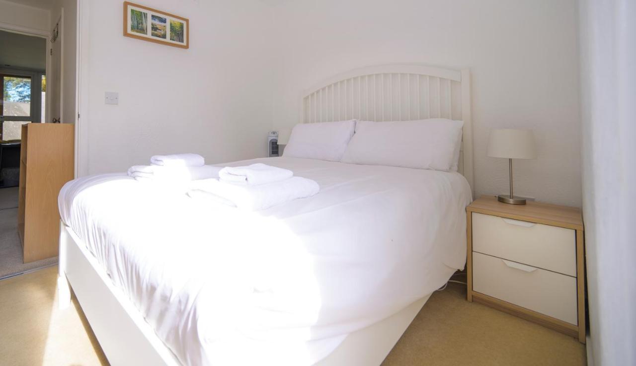 Escape To A Clifftop Chalet With Pool And Tennis Onsite - 1A Kingsdown Holiday Park Luaran gambar