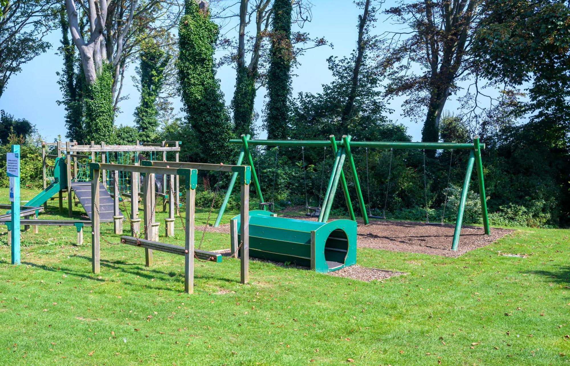 Escape To A Clifftop Chalet With Pool And Tennis Onsite - 1A Kingsdown Holiday Park Luaran gambar