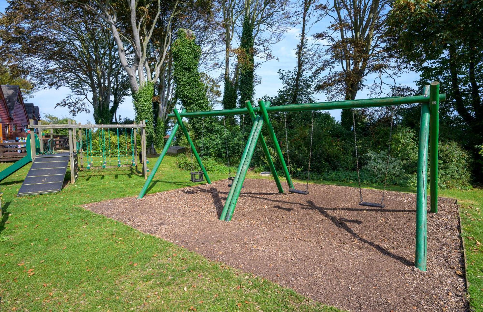Escape To A Clifftop Chalet With Pool And Tennis Onsite - 1A Kingsdown Holiday Park Luaran gambar