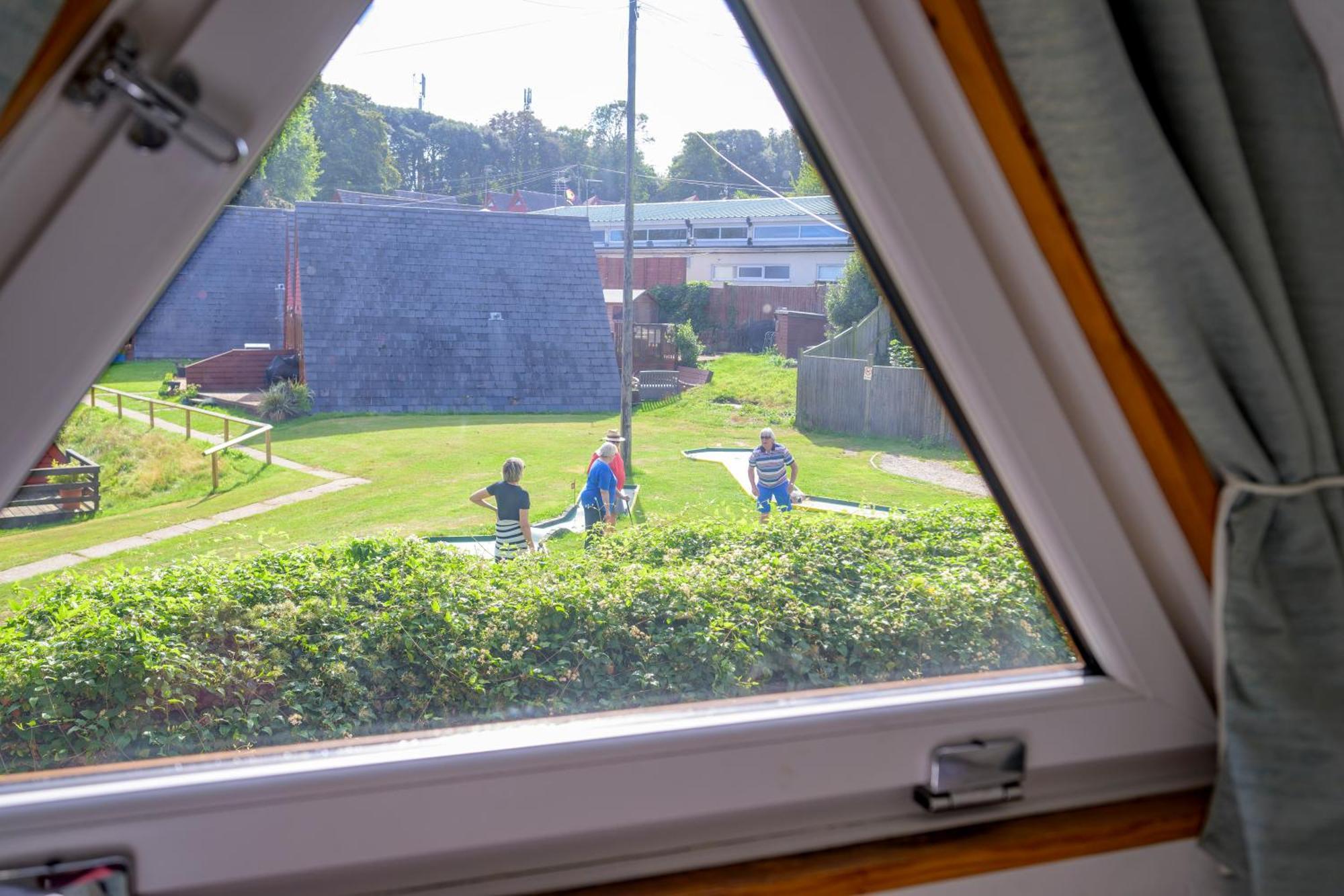 Escape To A Clifftop Chalet With Pool And Tennis Onsite - 1A Kingsdown Holiday Park Luaran gambar